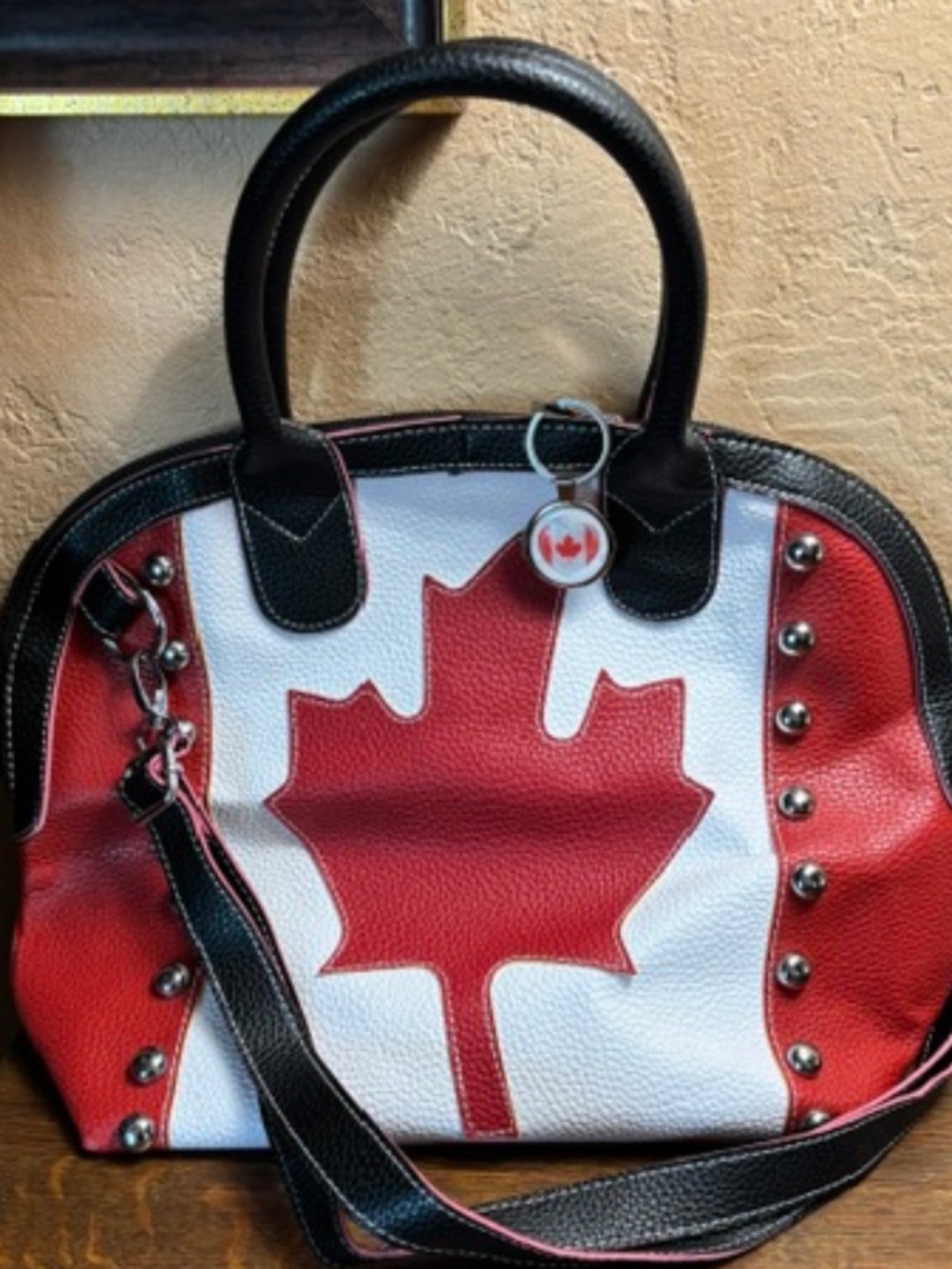 Canadian Flag (NWOT) Hand/shoulder bag- Very nice
